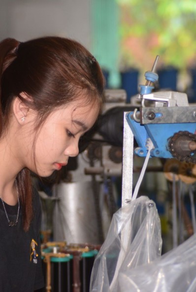 Công nhân làm việc 